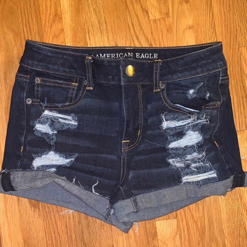 AMERICAN EAGLE high-waisted ripped denim shorts